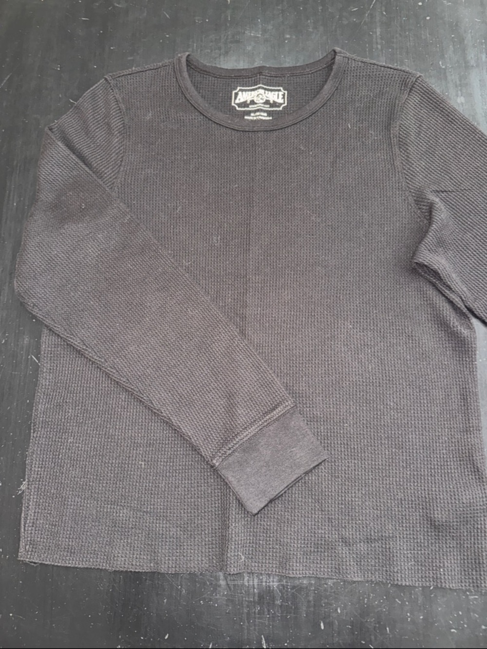 american eagle long sleeve thermal black shirt. size XL. excellent used.